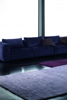 Χαλιά πασχαλιά στο εσωτερικό του καθιστικού