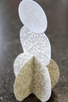 Χιονάνθρωπος από χαρτί με μοτίβο