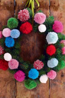 Χριστουγεννιάτικα στολίδια από πομπώδες