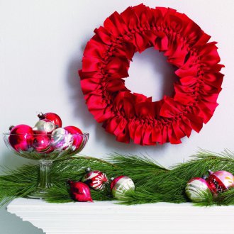 Χριστουγεννιάτικο στεφάνι από τόξα