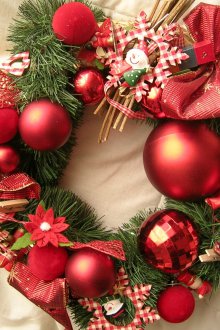 Χριστουγεννιάτικο στεφάνι κόκκινο