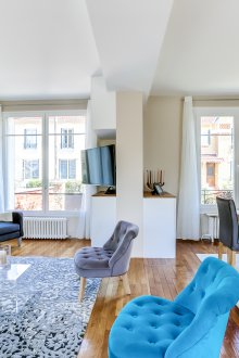 Μπλε τοίχο στο σαλόνι