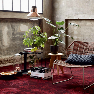 Χαλί Βουργουνδίας στο εσωτερικό