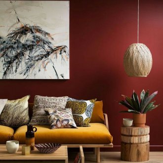 Ζωγραφική τοίχους σε μπορντό χρώμα