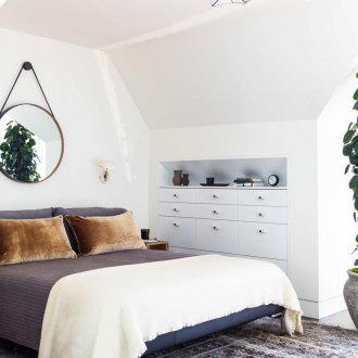 Υπνοδωμάτιο με καθρέφτη