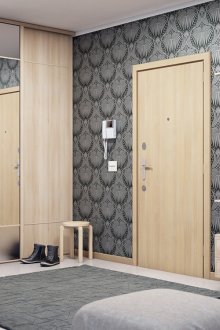 Δύο καθρέφτες στο διάδρομο - είναι πολύ βολικό για μια μεγάλη οικογένεια