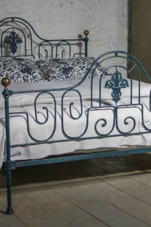 Βαμμένο κρεβάτι από σφυρήλατο σίδερο