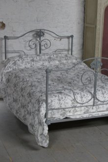 Κρεβάτι από σφυρήλατο σίδηρο