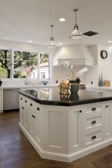 Κουζίνα 14 τ.μ. m με νησί