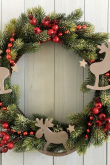 Χριστουγεννιάτικο στεφάνι με ελάφια