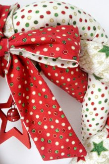 Πλεκτά Χριστουγεννιάτικο στεφάνι