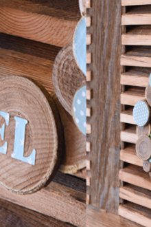 Χριστουγεννιάτικο στεφάνι από περικοπές