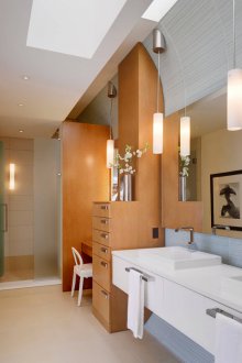 Μπάνιο χωρίς τουαλέτα με τραπέζι