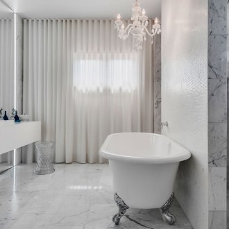 Μαρμάρινο μπάνιο χωρίς τουαλέτα