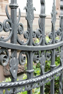 Χειροποίητος φράχτης από σίδερο