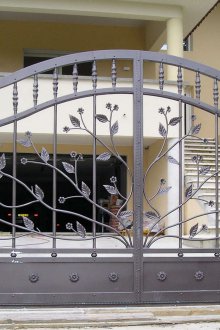 Φράχτης από σφυρήλατο σίδερο