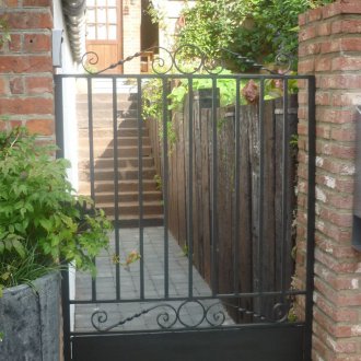 Σφυρηλατημένη πύλη