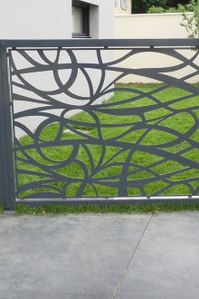 Σφυρηλατημένο αρτ νουβό φράχτη