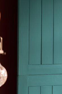 De combinatie van turquoise kleur in het interieur