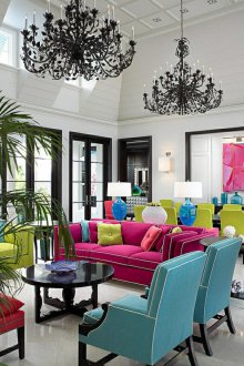 Ο συνδυασμός χρωμάτων των επίπλων στο εσωτερικό