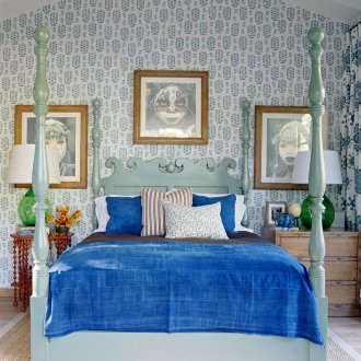 Ο συνδυασμός ταπετσαρίας στο υπνοδωμάτιο στο σπίτι