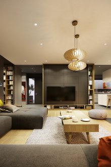 Σκούρο χρώμα ελιάς στο εσωτερικό