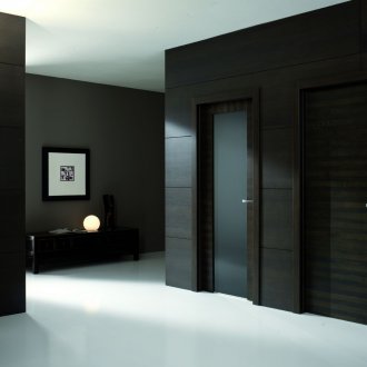 Η σκοτεινή πόρτα ριγέ