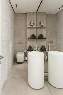 Μικρά ράφια στο μπάνιο