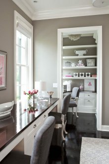 Κλασσικές καρέκλες καθιστικού