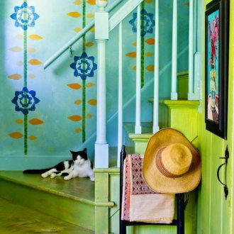 Πράσινη σκάλα στο εσωτερικό