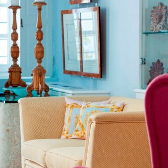 Έπιπλα ελληνικού στιλ