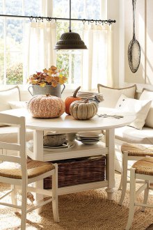 Έπιπλα εξοχικού στυλ