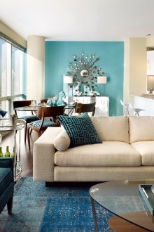 Ένας όμορφος συνδυασμός τυρκουάζ και μπεζ χρώματος στο εσωτερικό