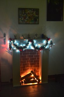 Νέο Έτος τζάκι από το κουτί στενό