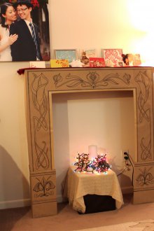 Χριστουγεννιάτικο τζάκι από το κουτί με ένα μοτίβο