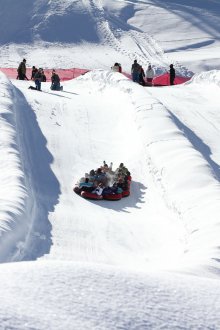 Escorrega de neve grande