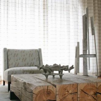 Ξύλινο τραπέζι σαλονιού