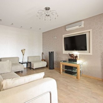 Σχεδιασμός ταπετσαριών ενός δωματίου Khrushchev