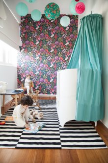 Παιδική ταπετσαρία φωτεινή