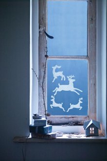 Διακοσμητικά παράθυρα με ελάφια για το νέο έτος