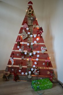 Χριστουγεννιάτικο δέντρο από σανίδες