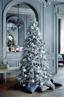 Χριστουγεννιάτικο δέντρο διακόσμηση χιονισμένο