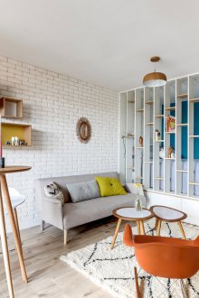 Ράφια σε διαμέρισμα στούντιο