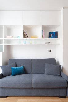 Τοίχος διαφάνεια σε ένα διαμέρισμα στούντιο