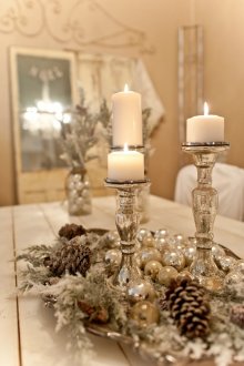 Decoración de mesa de año nuevo 2019 en blanco