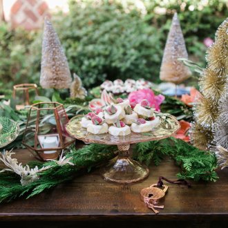 2019 Διακοσμητικό τραπέζι Πρωτοχρονιάς με γλυκά.