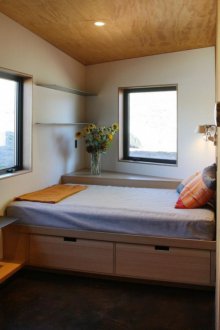 Design et smalt soverom i huset