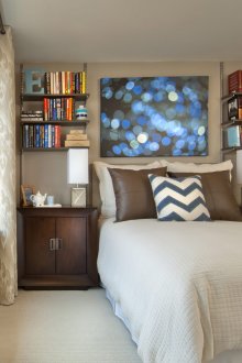 Brun smal soverom design