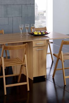 Πτυσσόμενο τραπέζι από MDF