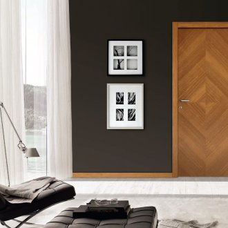 Καφέ εσωτερική πόρτα και σανίδα